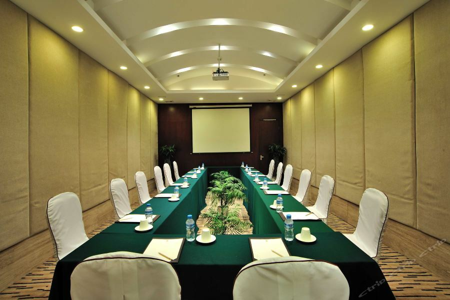 Xiongchu International Hotel Wuhan Exterior photo
